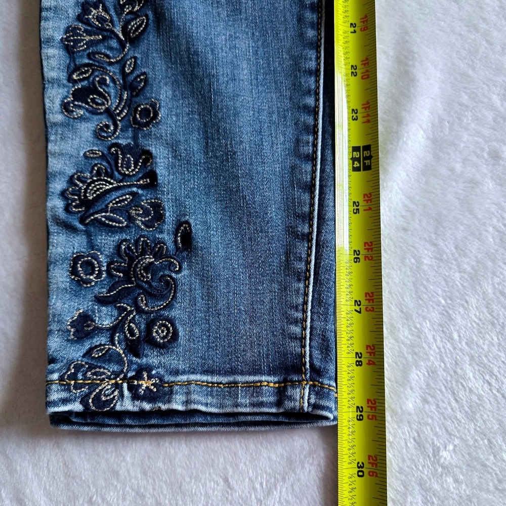 INC International Concepts Curvy Fit Skinny Leg Floral Embroidered Jeans 10 - Picture 12 of 14
